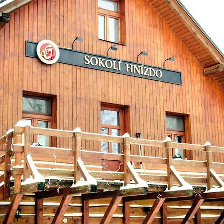 Sokoli Hnizdo Hotel Hlaska Buitenkant foto