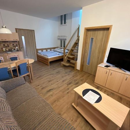 Sokoli Hnizdo Hotel Hlaska Buitenkant foto