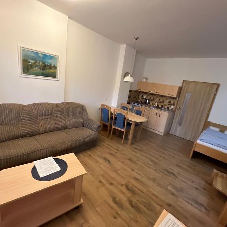 Sokoli Hnizdo Hotel Hlaska Buitenkant foto