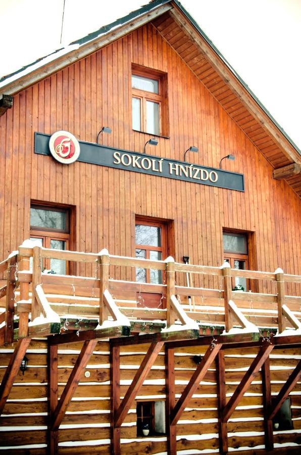 Sokoli Hnizdo Hotel Hlaska Buitenkant foto