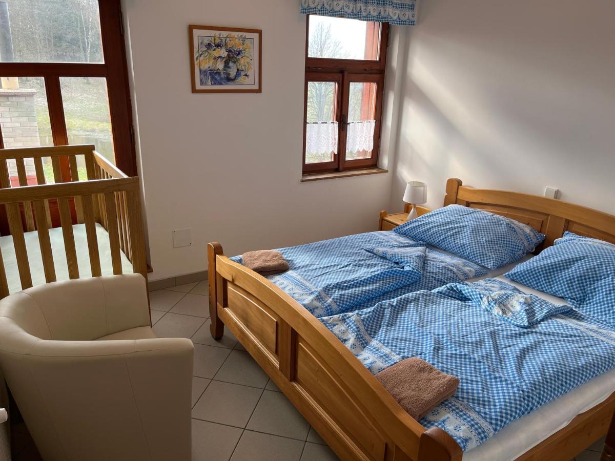 Sokoli Hnizdo Hotel Hlaska Buitenkant foto