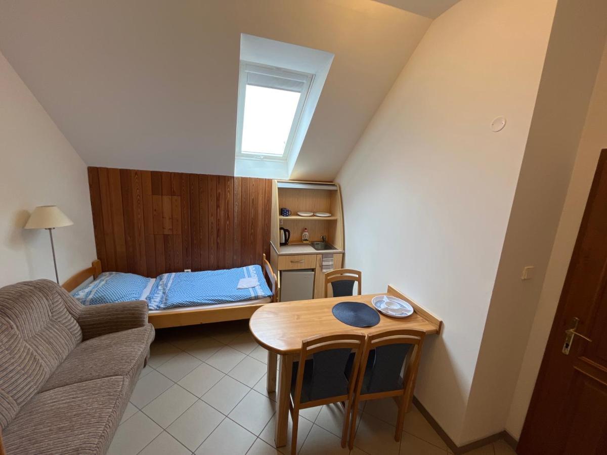 Sokoli Hnizdo Hotel Hlaska Buitenkant foto