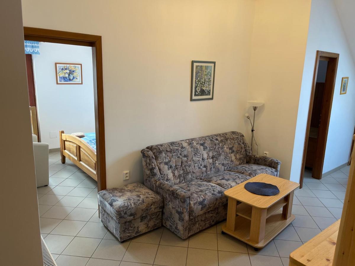 Sokoli Hnizdo Hotel Hlaska Buitenkant foto