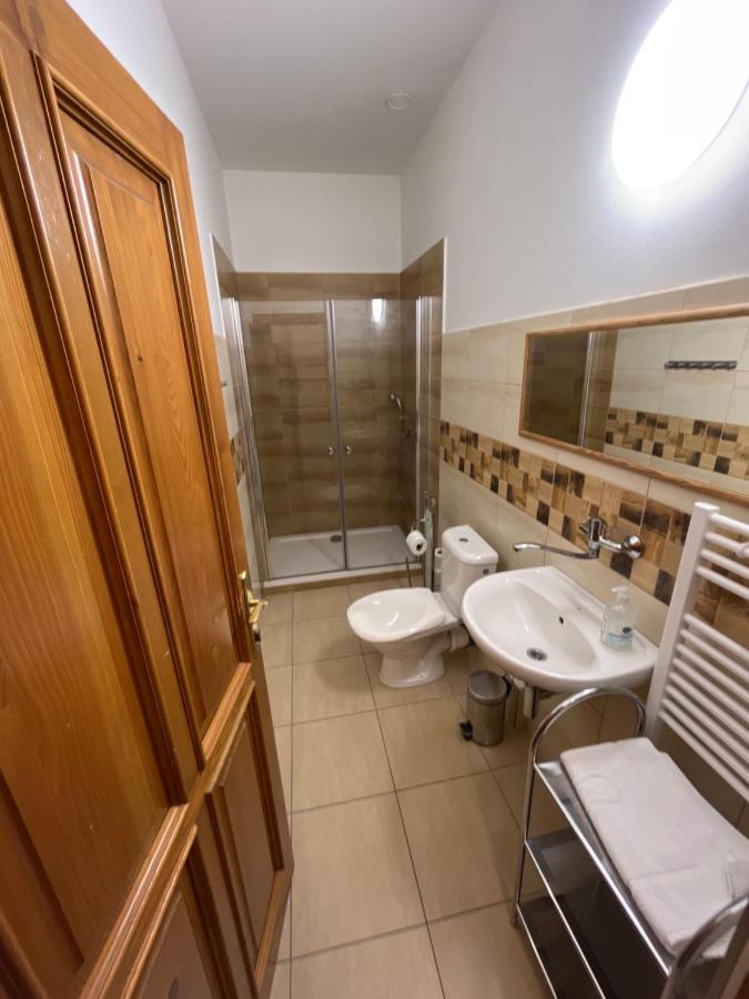 Sokoli Hnizdo Hotel Hlaska Buitenkant foto