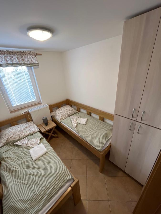 Sokoli Hnizdo Hotel Hlaska Buitenkant foto