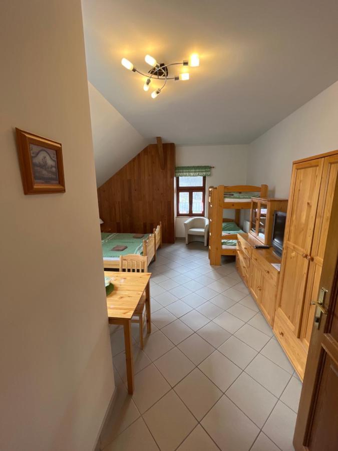 Sokoli Hnizdo Hotel Hlaska Buitenkant foto