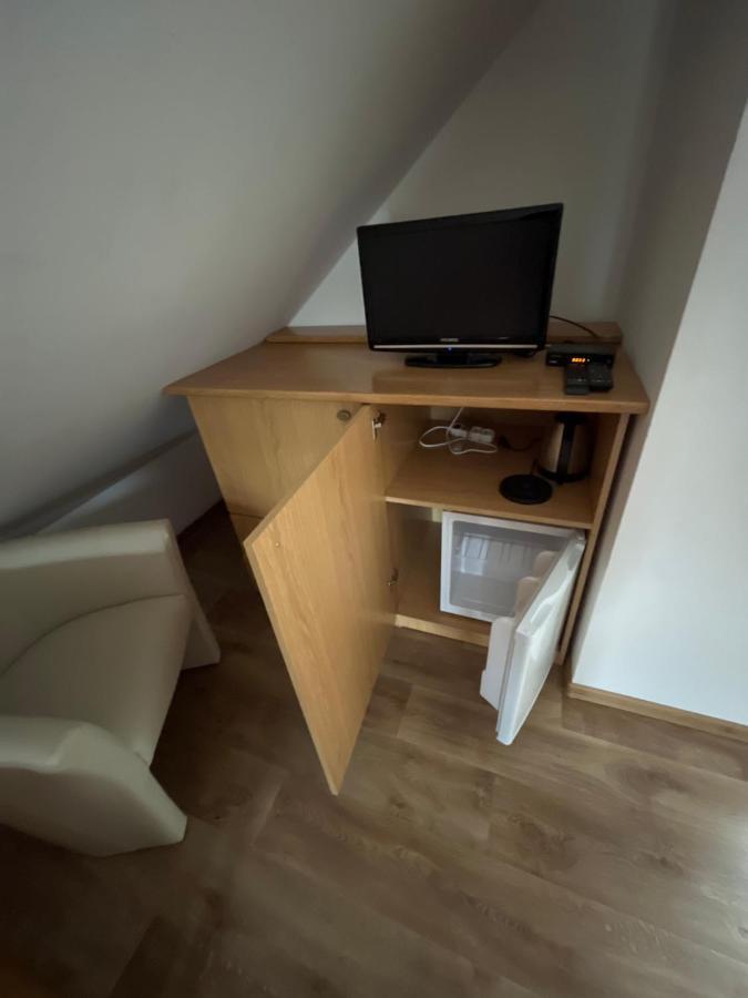 Sokoli Hnizdo Hotel Hlaska Buitenkant foto
