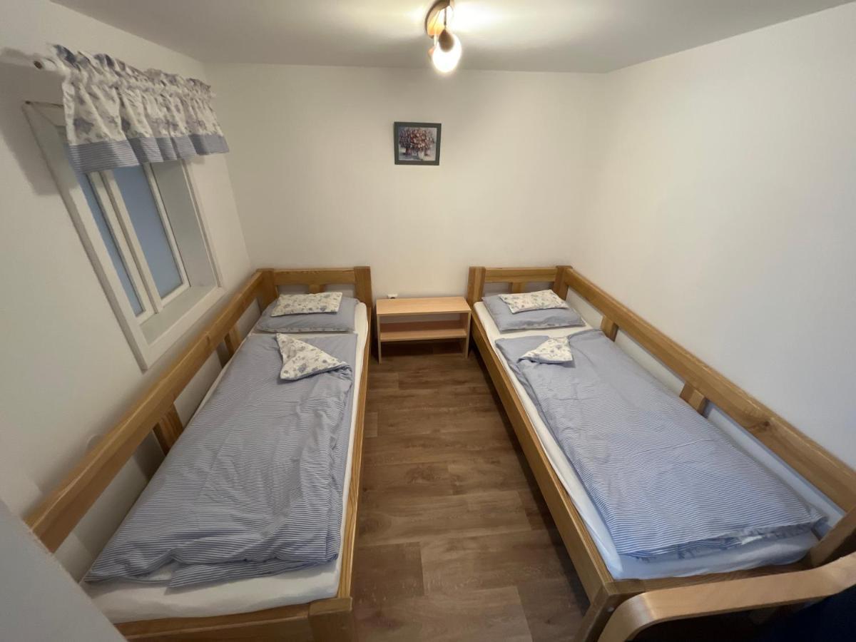 Sokoli Hnizdo Hotel Hlaska Buitenkant foto